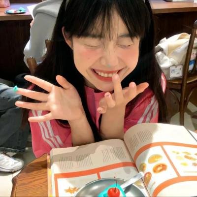 女儿住在月亮上